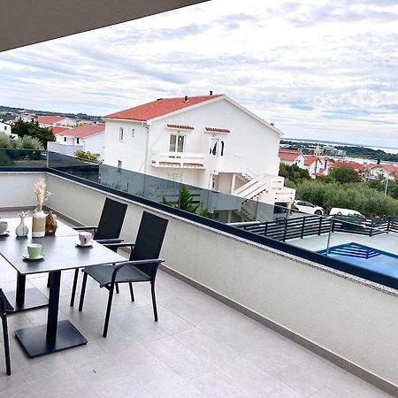Boutique Hotel Ivy'Z Novalja Buitenkant foto