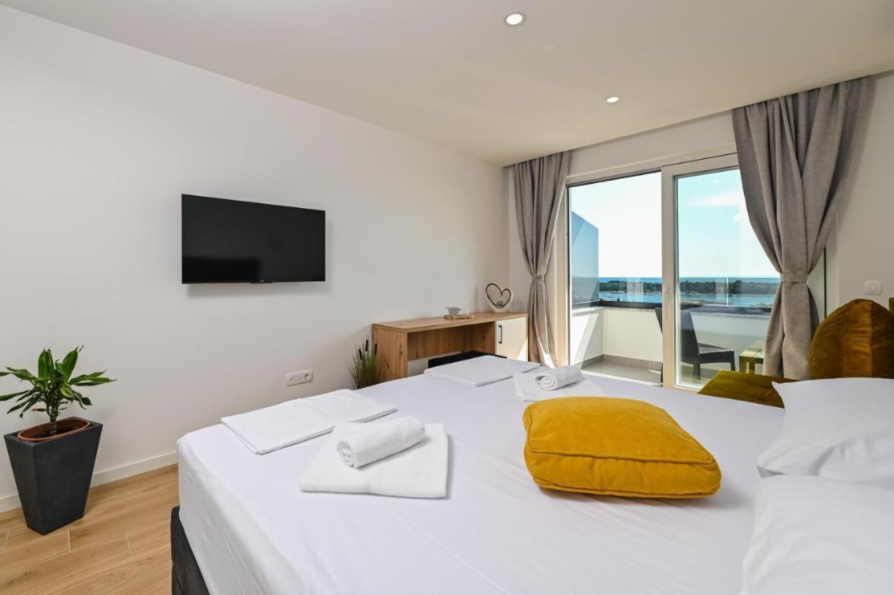 Boutique Hotel Ivy'Z Novalja Buitenkant foto