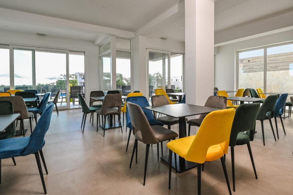 Boutique Hotel Ivy'Z Novalja Buitenkant foto