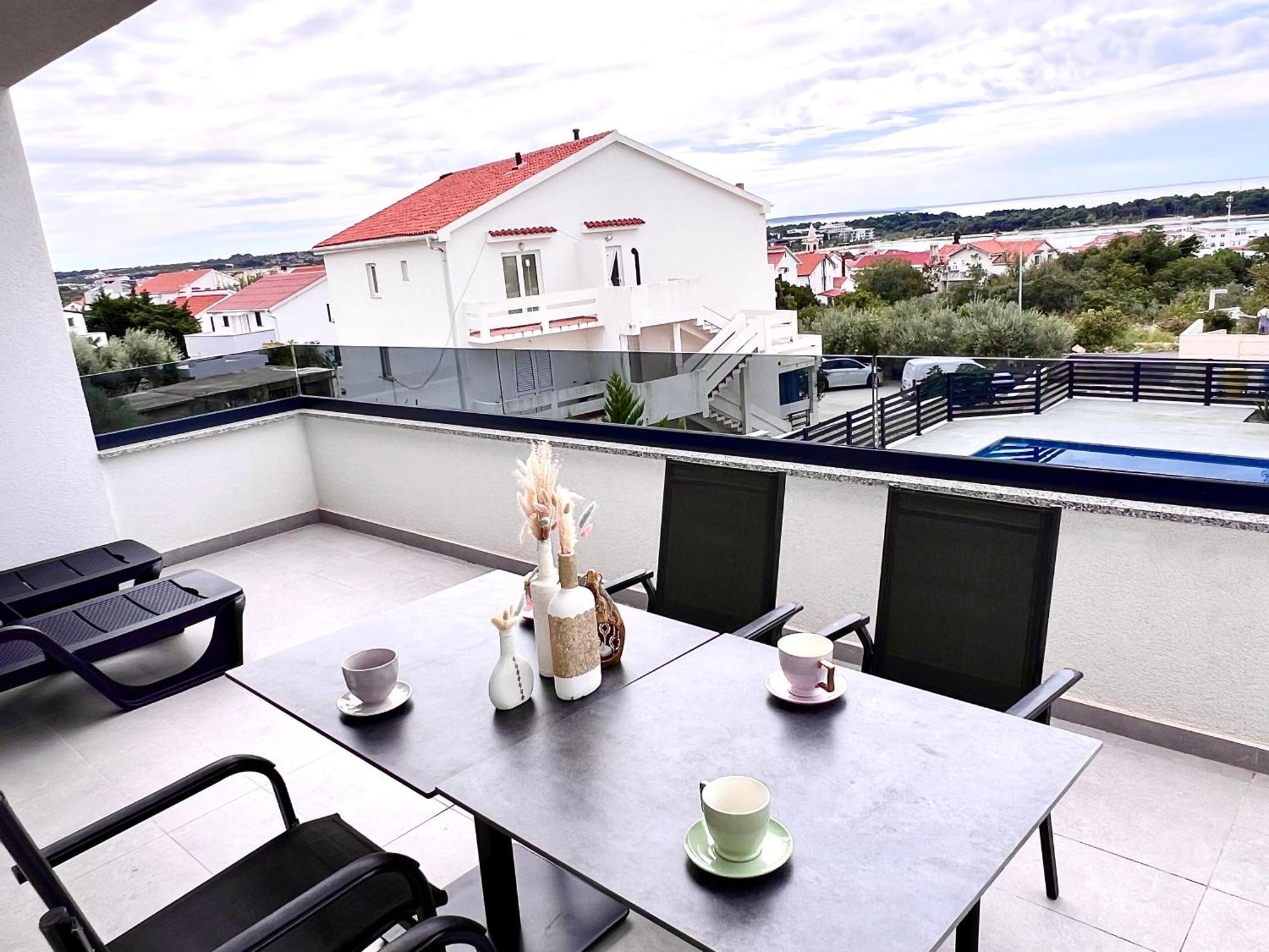Boutique Hotel Ivy'Z Novalja Buitenkant foto