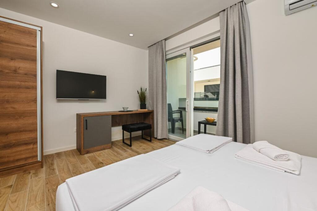Boutique Hotel Ivy'Z Novalja Buitenkant foto