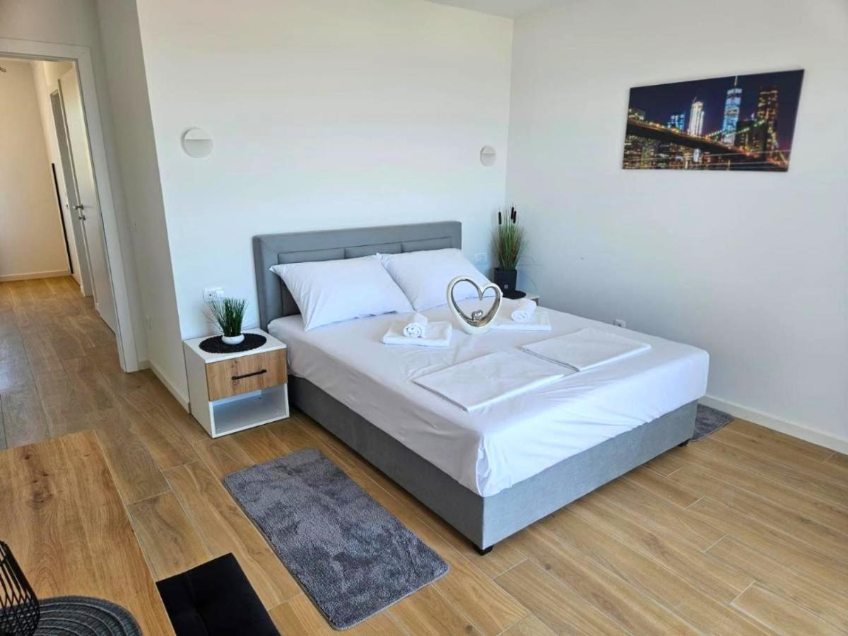 Boutique Hotel Ivy'Z Novalja Buitenkant foto